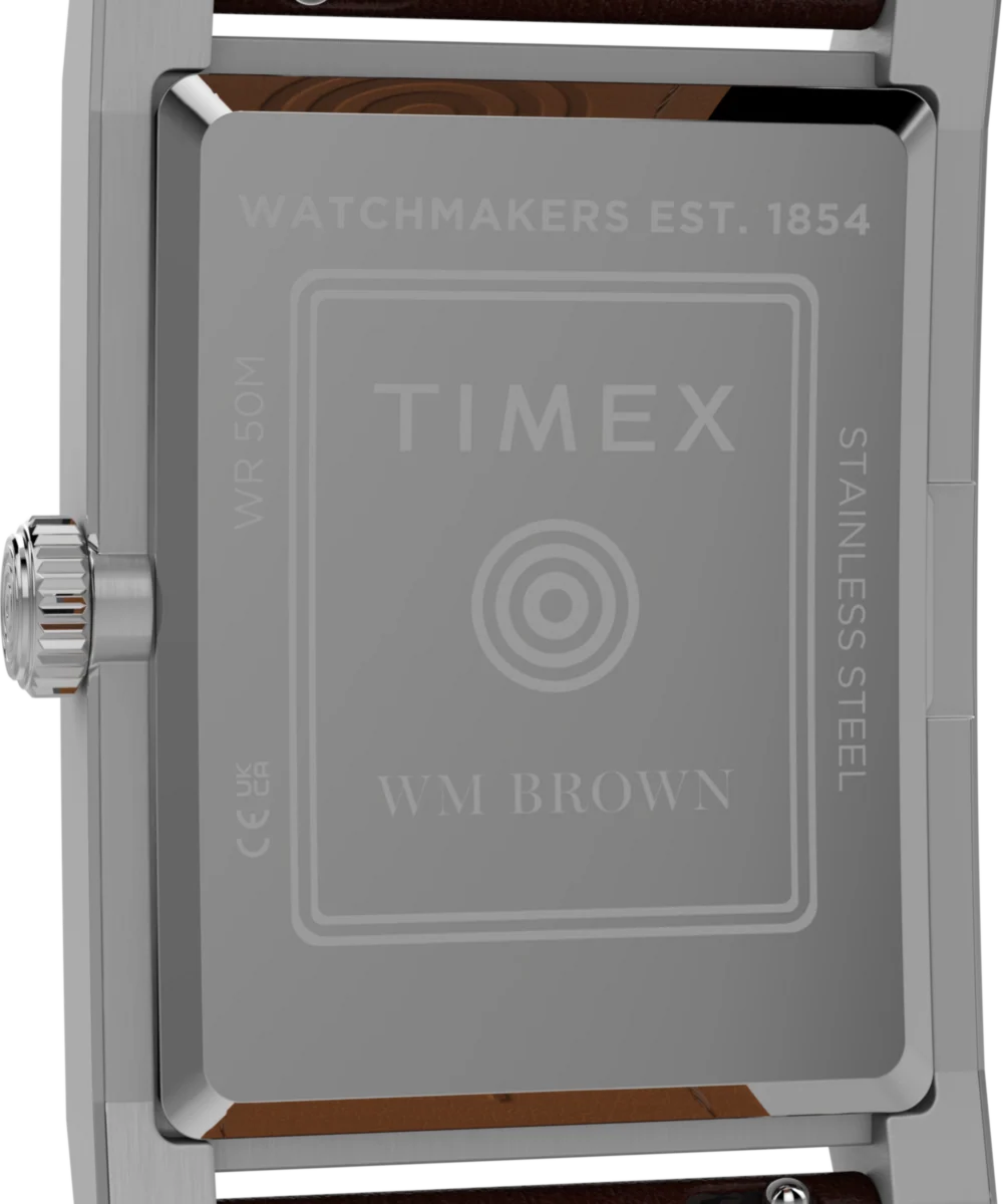 TWG069000 D dcea0889 d852 476b aa79 0bcc3f2bb640 Spate de ceas dreptunghiular WM Brown x Timex, carcasă din oțel inoxidabil, inscripții gravate, curea maro din piele.